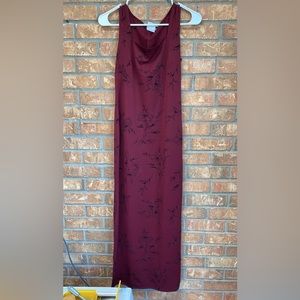 Size 6 maxi dress. Side slits both sides, great condition, velvet pattern